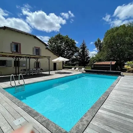Luxurious In Cazaubon With Swimming Pool Villa