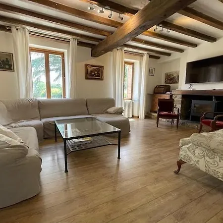 Villa Luxurious In Cazaubon With Swimming Pool Marguestau