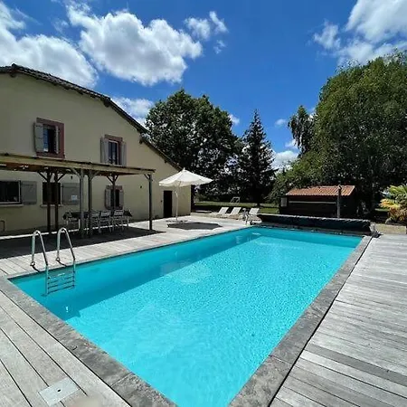 Luxurious In Cazaubon With Swimming Pool Villa *