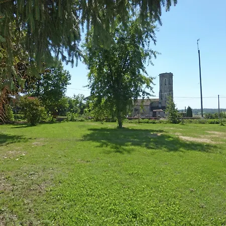 Luxurious In Cazaubon With Swimming Pool