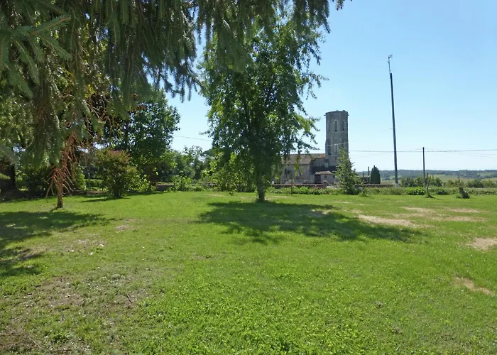 Luxurious In Cazaubon With Swimming Pool