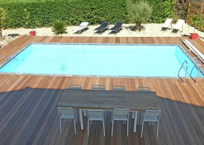 Luxurious In Cazaubon With Swimming Pool Villa Marguestau