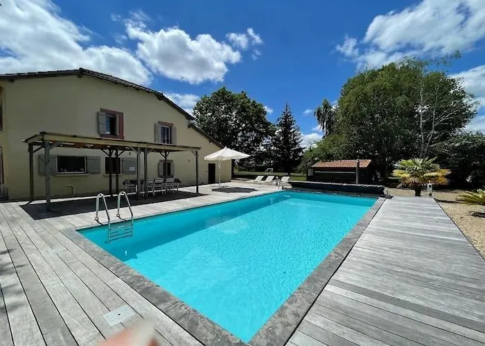 Luxurious In Cazaubon With Swimming Pool Villa